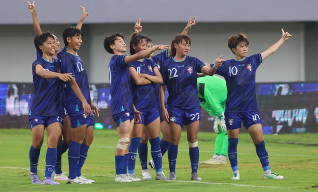 九游体育下载-2-0！中国女足卫冕最大劲敌开门红 差一点爆冷丢分 首发10人留洋